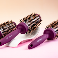 Escova de cabelo Plumé Ultraleve rosa da Stellar Beauty